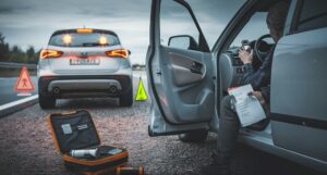 Avoid These Mistakes While Waiting for a Tow